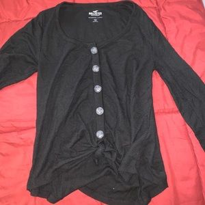 black sweater type long sleeve